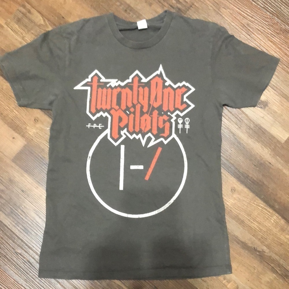 Twenty one pilots T-shirt